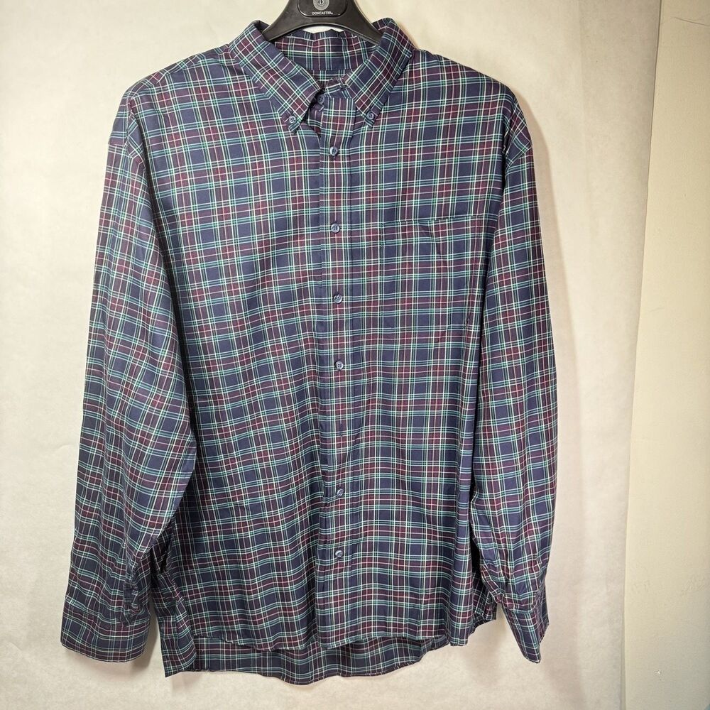 Jos A Bank Traveler Mens plaid button-down shirt Blue Long Sleeve